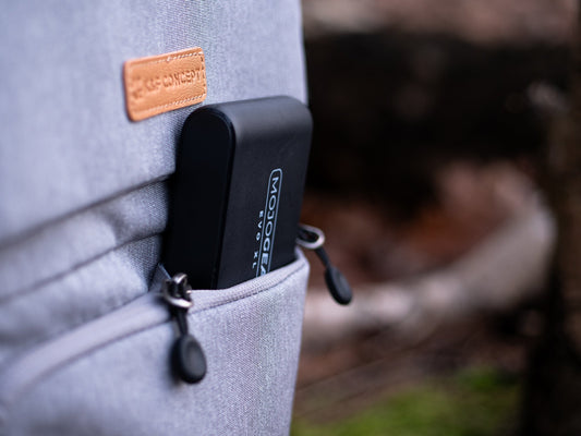 Wat is pass-through charging bij een powerbank?