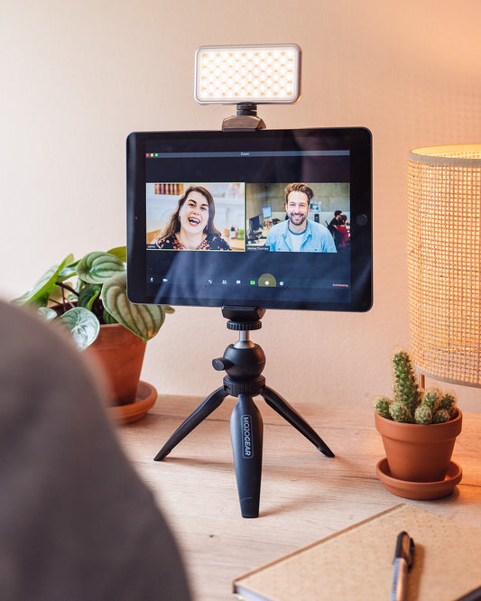 MOJOGEAR Video KIT / vlog set: Mini-statief + telefoonhouder + microfoon + lampje - Ministatieven