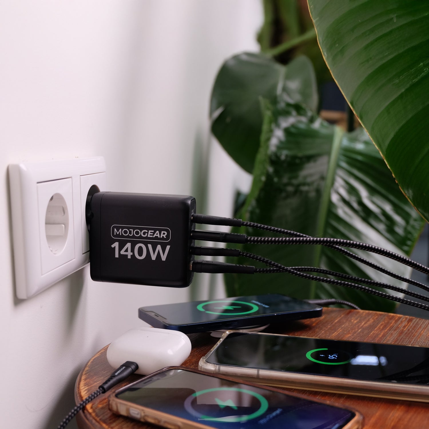 MOJOGEAR CHARGE+ 140 Watt oplader met USB naar Lightning kabel 1,5 meter | iPhone snellader - Opladers