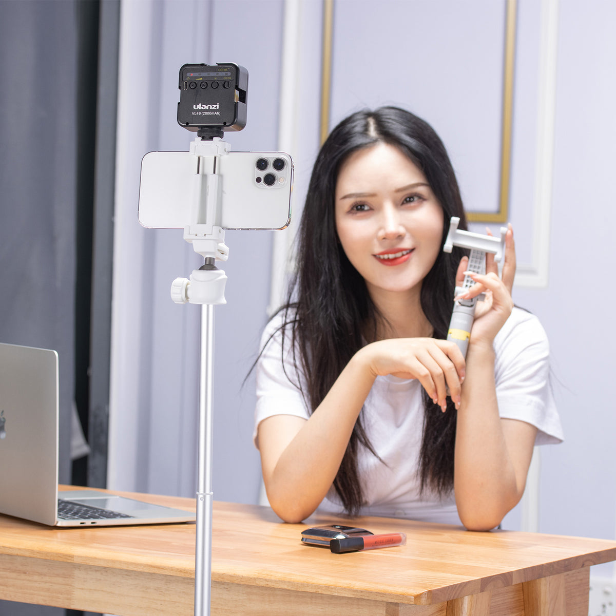 Ulanzi MT-44 Selfie Stick Tripod for Phone and Camera - 146cm - White