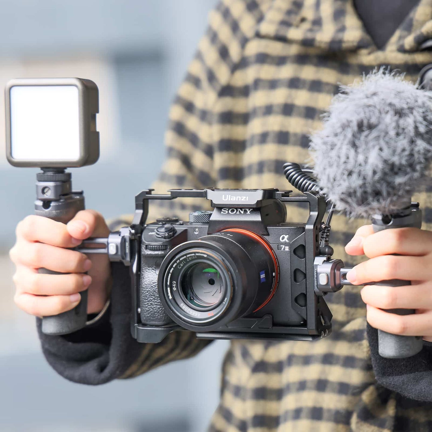 Ulanzi metal cage for Sony A7 III, A7 Mark IV and A7R III