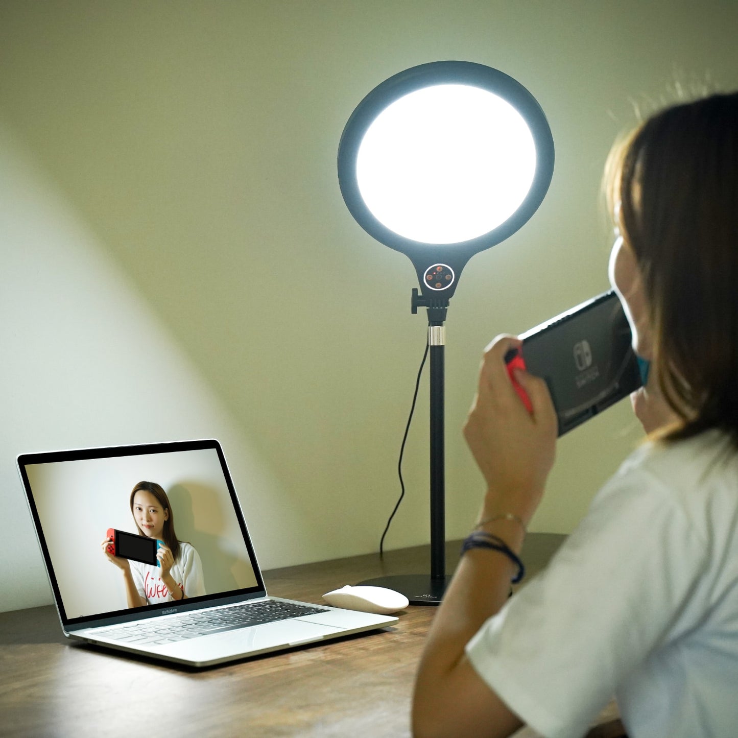 VIJIM K1 Desktop lamp with stand for streaming, YouTube and video calling