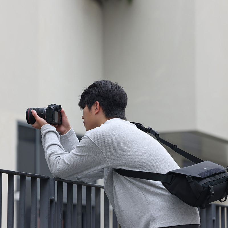 Ulanzi BC08 Camera Shoulder Bag - Black