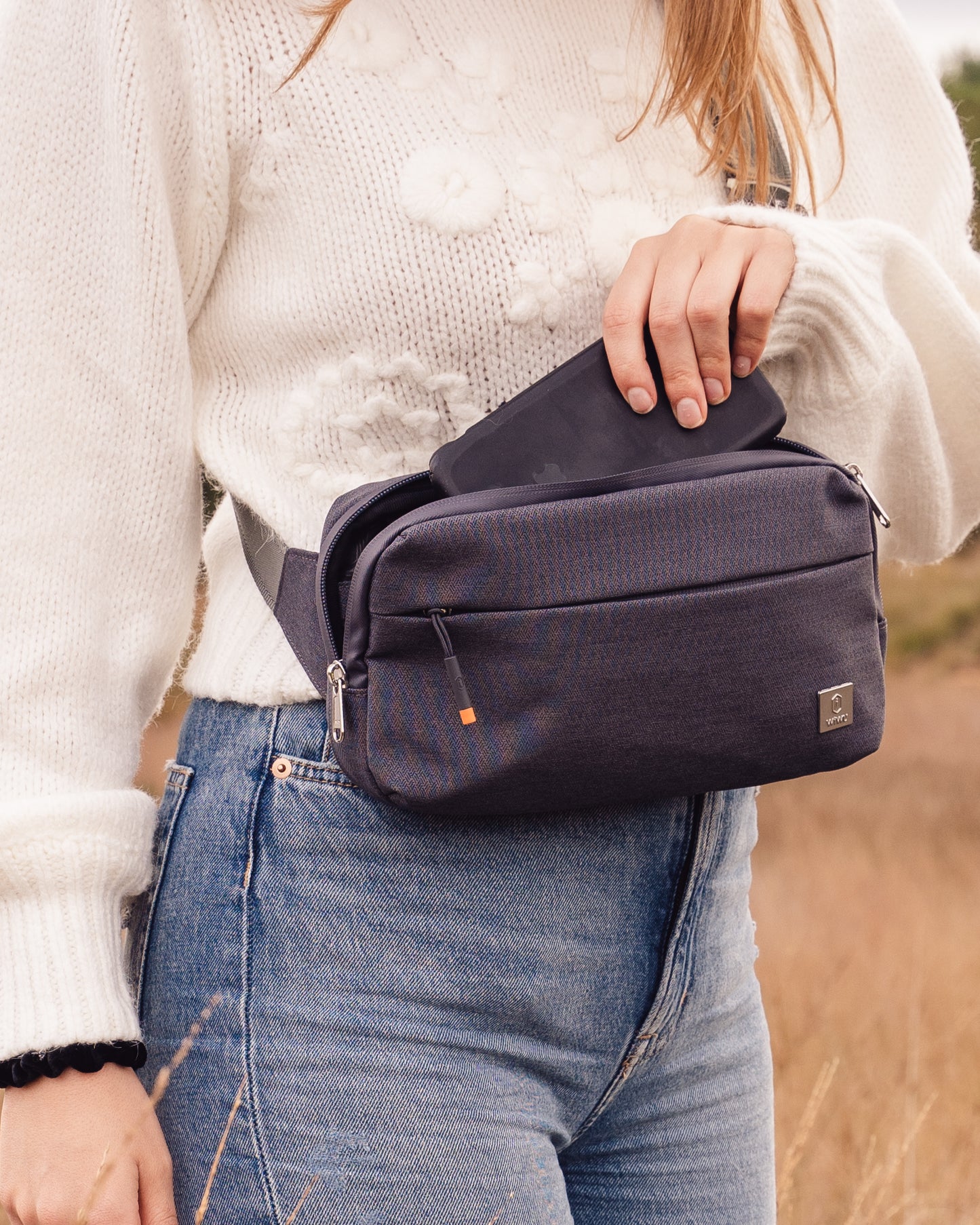 Wiwu Alpha Crossbody waterafstotende Heuptas voor kabels & accessoires - Grijs